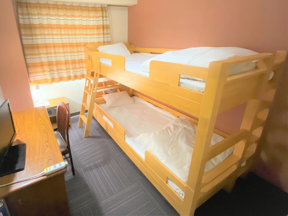 Hotel 1 2 3 Kokura 60/68