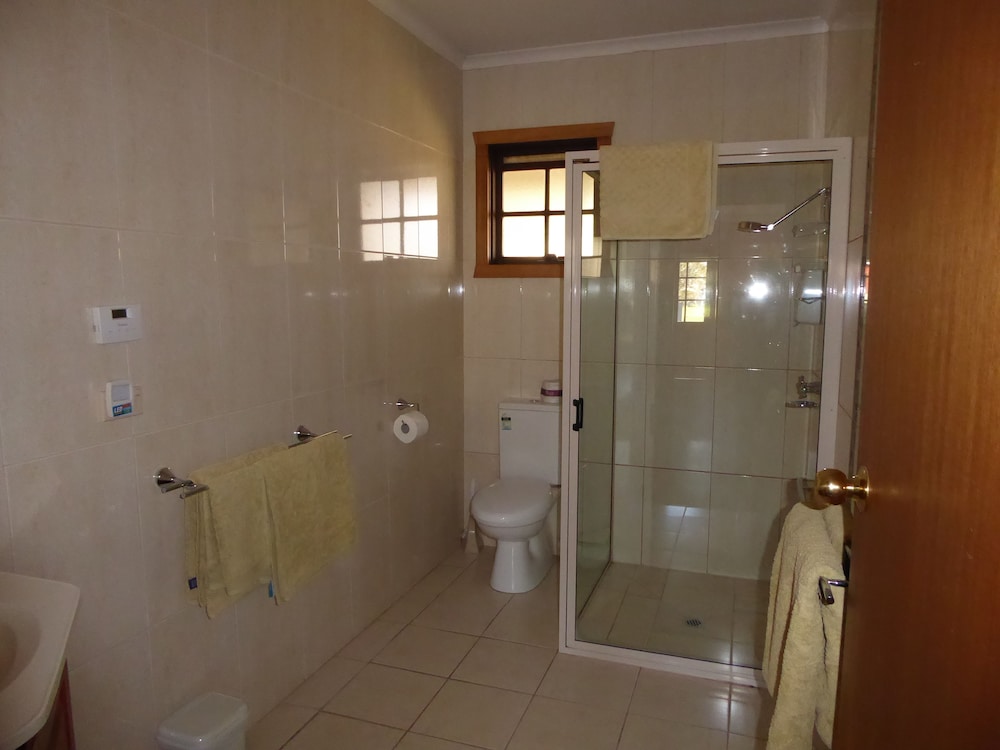 PLATYPUS PARK COUNTRY RETREAT 22/57