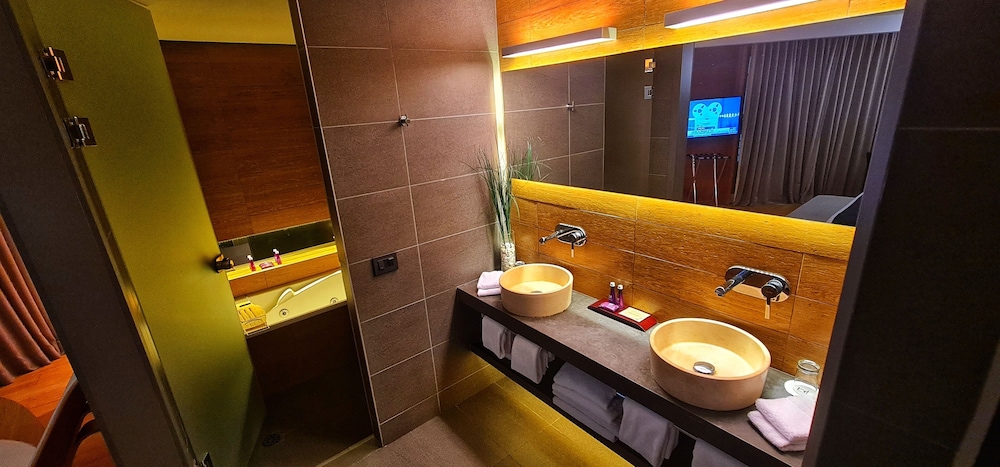 BIT Design Hotel 83/85