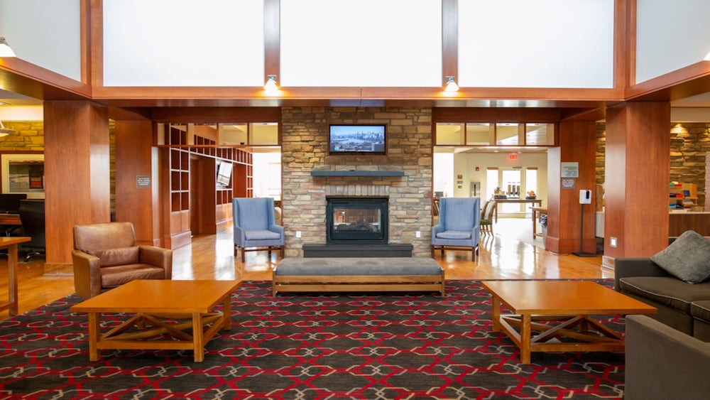 Holiday Inn Express Columbus Airport Easton Ex Four Points By Sheraton Columbus Ohio Airport 34/45