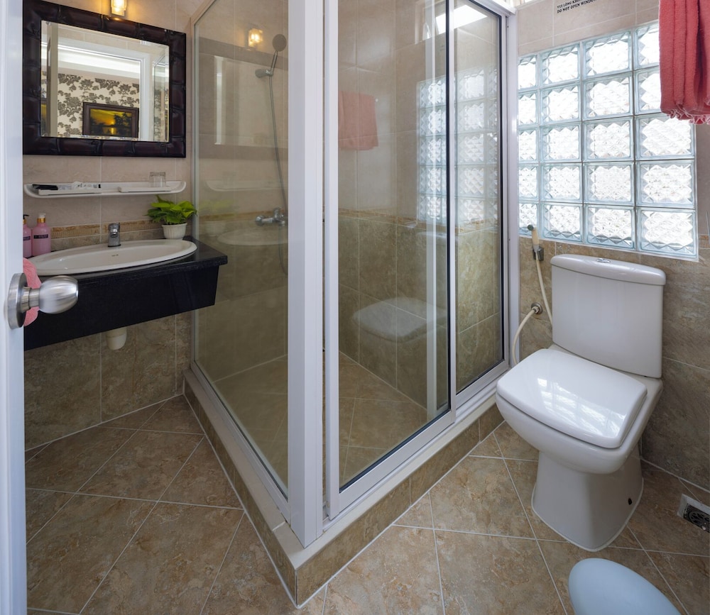 Hoang Thanh Thuy Hotel 2 46/50