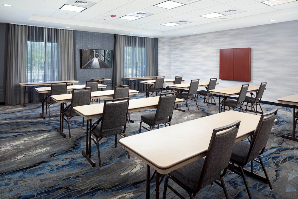 Fairfield Inn & Suites South Boston 60/68