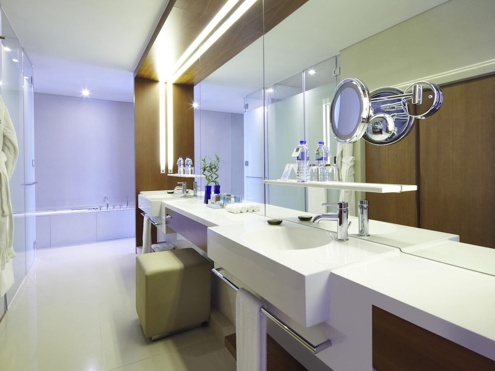 Novotel Citygate Hotel Hong Kong 61/62