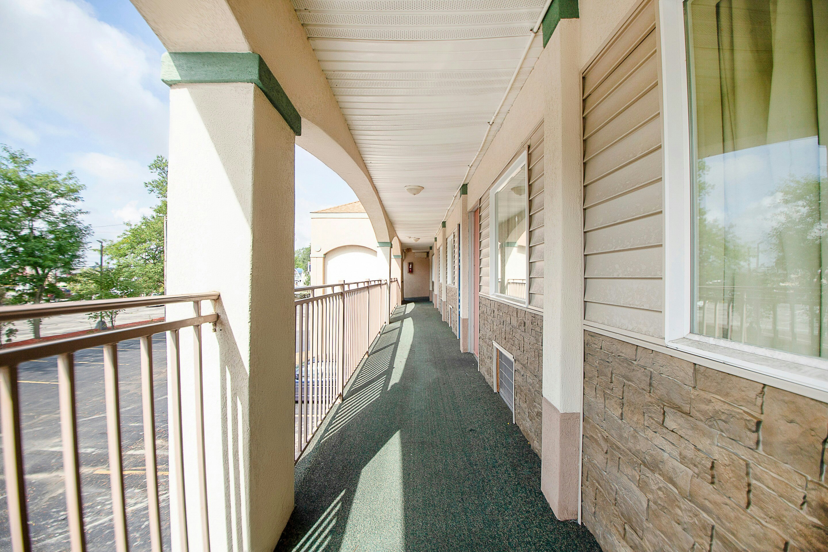 Hotel O Daylight Inn Elkhart I-90, IN 9/18