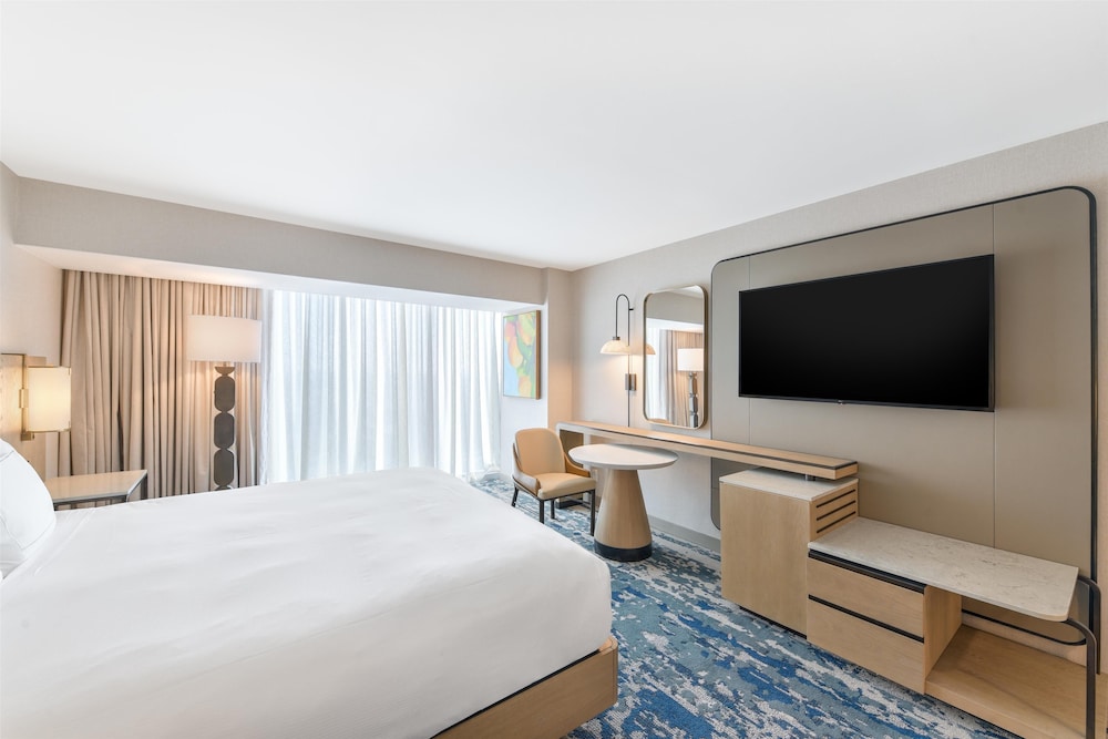 ROOM, KING BED, BAY VIEW, ACCESSIBLE