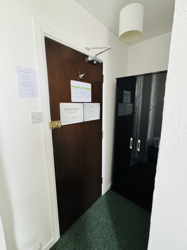 Carlton Court Hotel Eastbourne 5/49