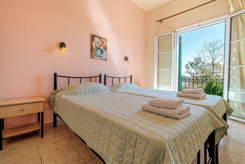 Ionian Arches Hotel 16/50