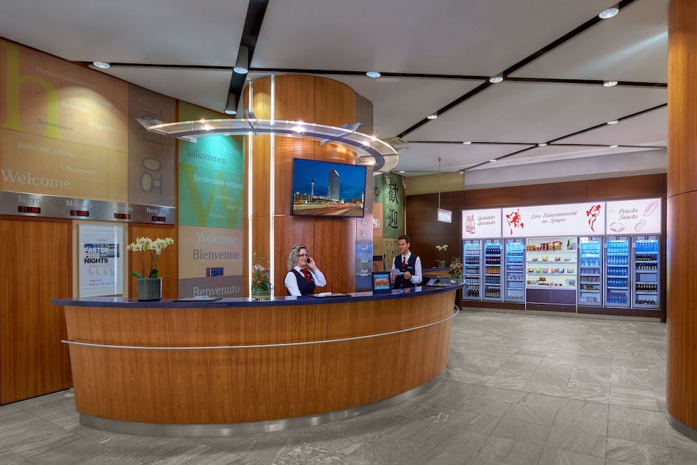 Park Inn by Radisson Berlin Alexanderplatz 6/45