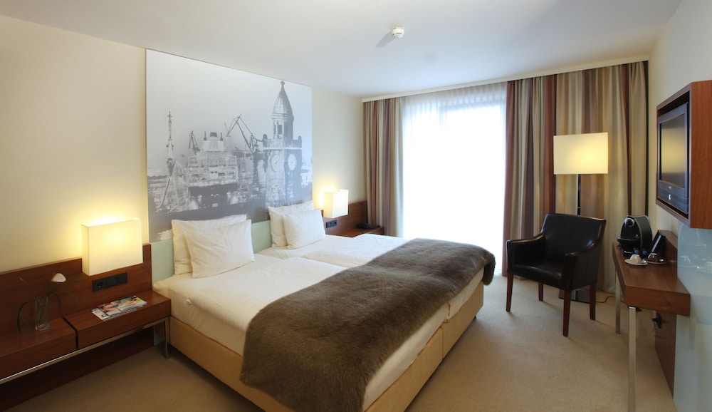 Lindner Hotel Hamburg Am Michel, part of JdV by Hyatt 11/69