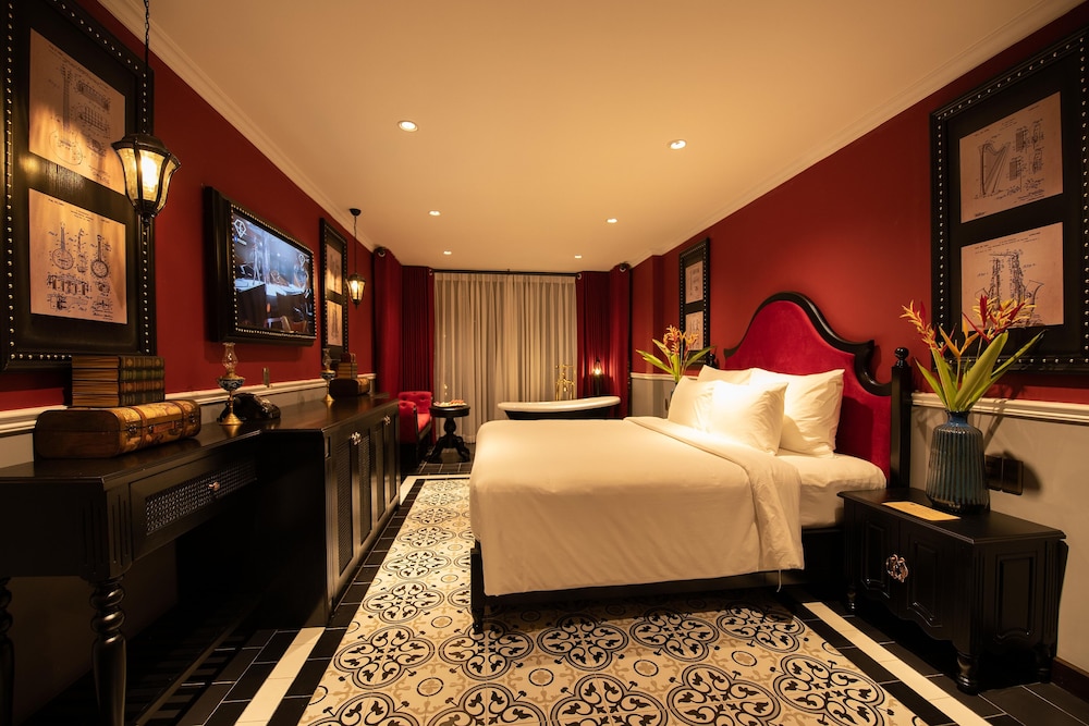 suite, balcony