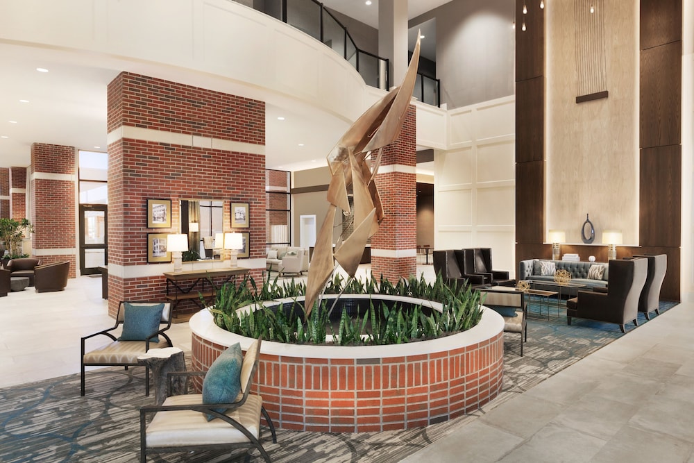 Embassy Suites by Hilton Wilmington Riverfront 38/76