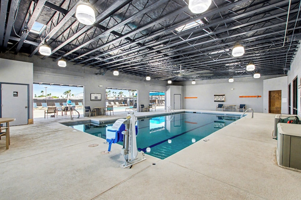 Voyager Resort Inn 11/41