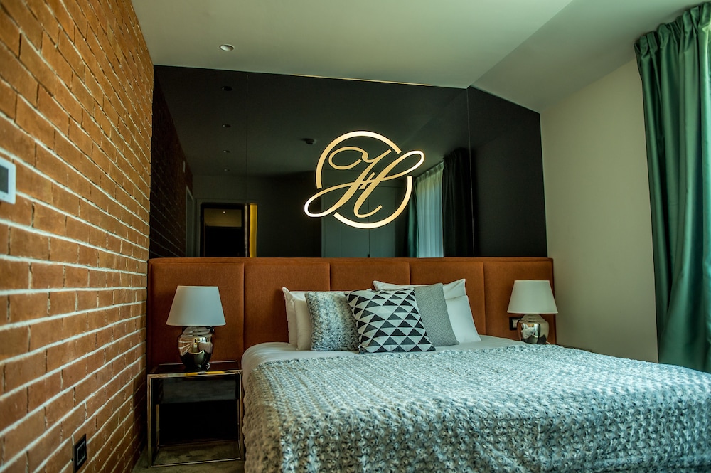 Hotel Hedonic 13/50