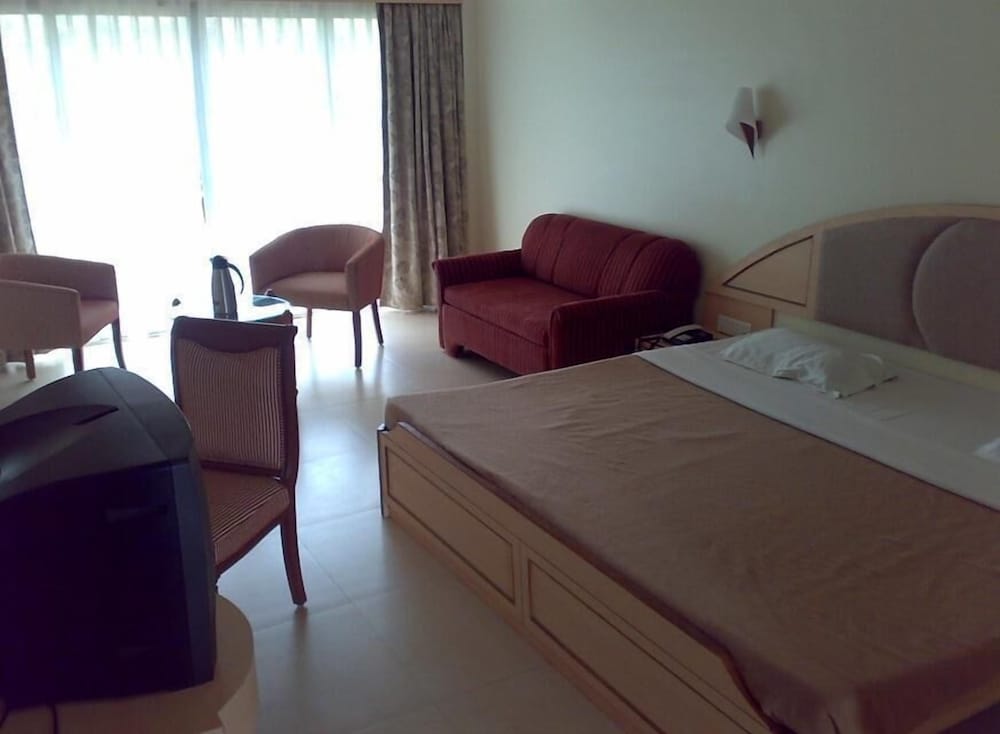 BLUE COUNTRY RESORT 14/33
