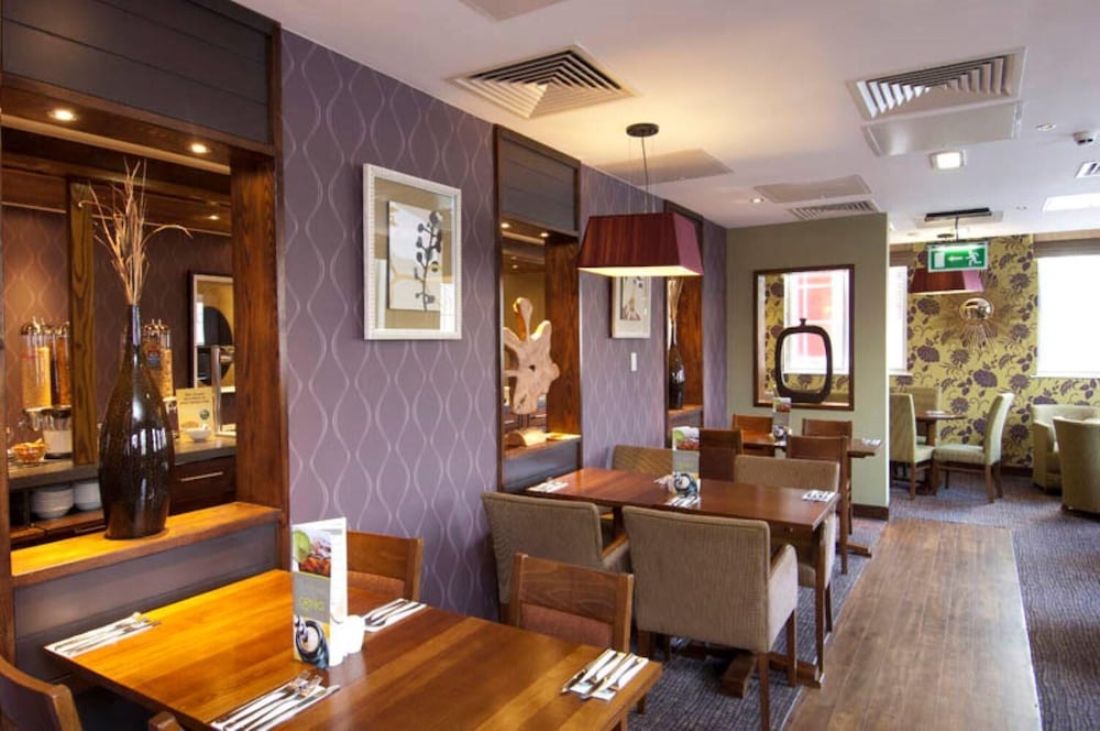 Premier Inn Coventry City (Earlsdon Park) 40/59