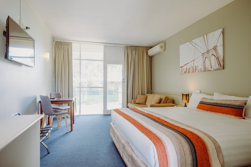 Room, King Bed, Riverside