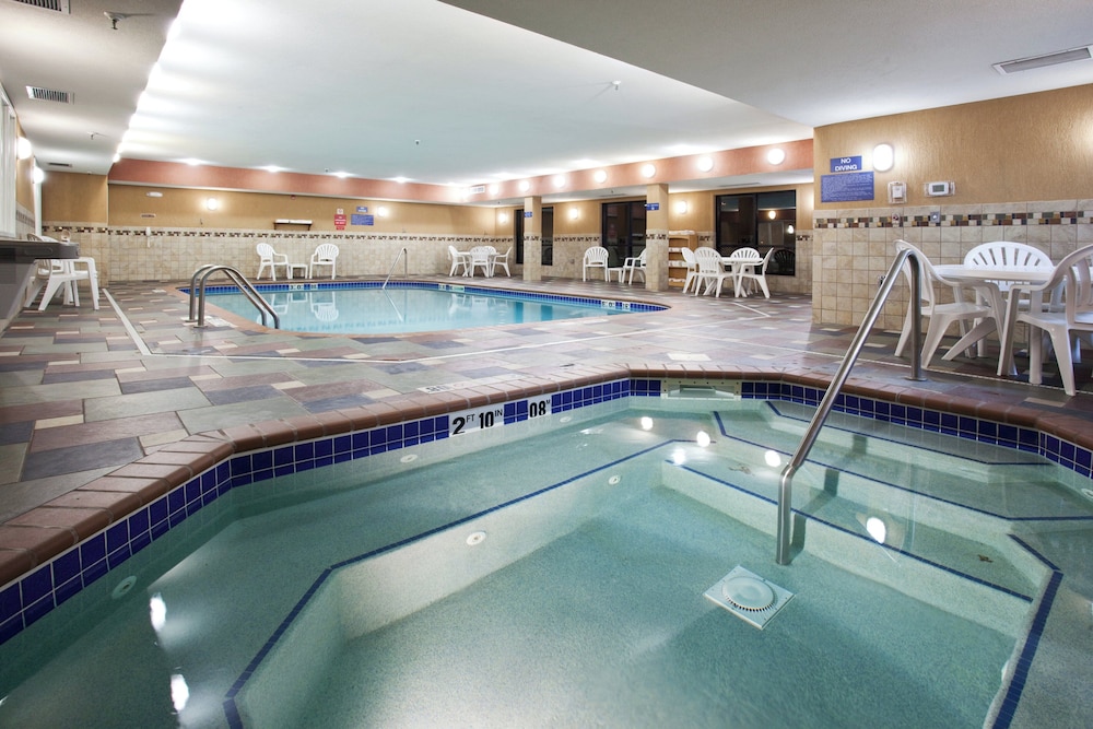 Holiday Inn Express Hotel And Suites Ft Collins 47/66