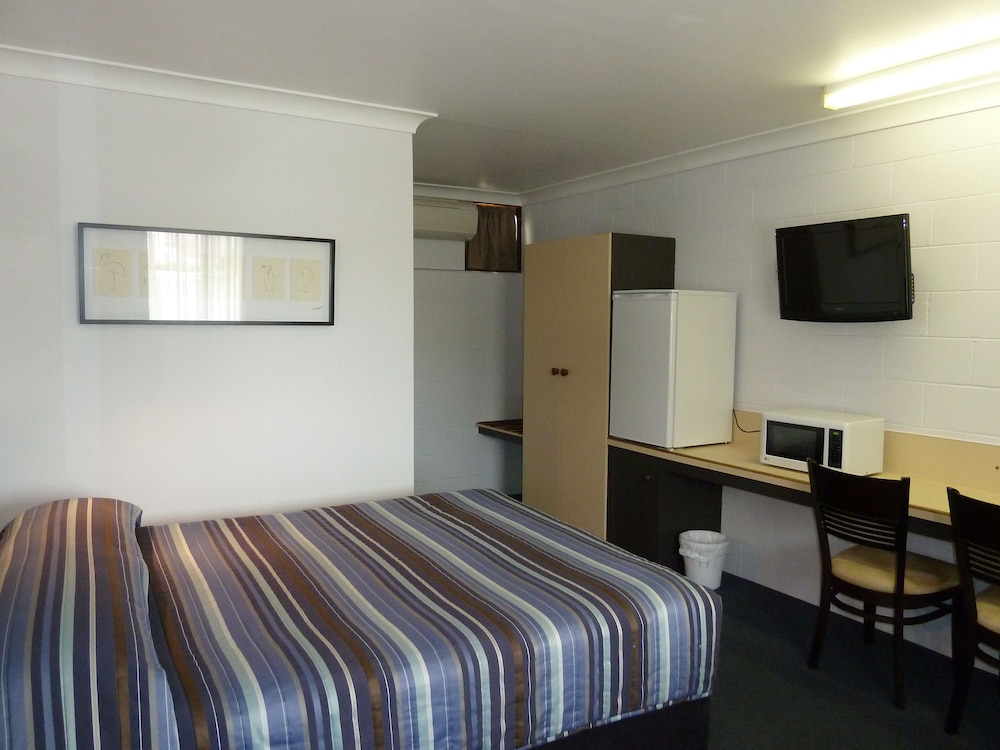 Mandalay Motel 16/33