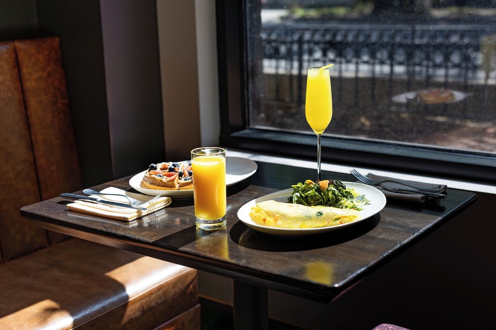 Hyatt Centric Old Town Alexandria 34/46