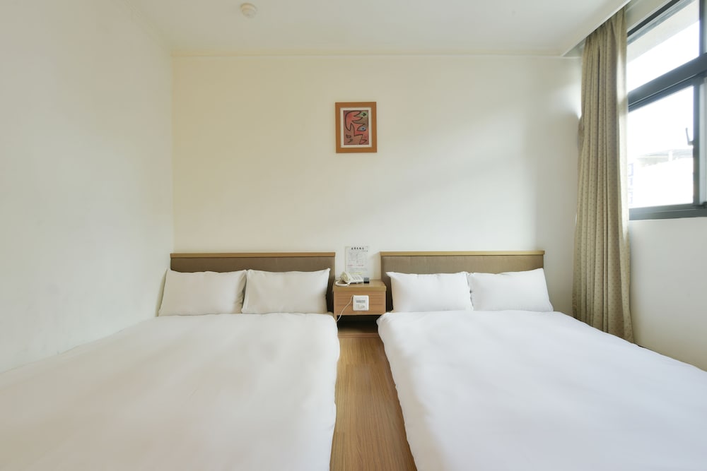 Raise Hotel Taichung 11/66