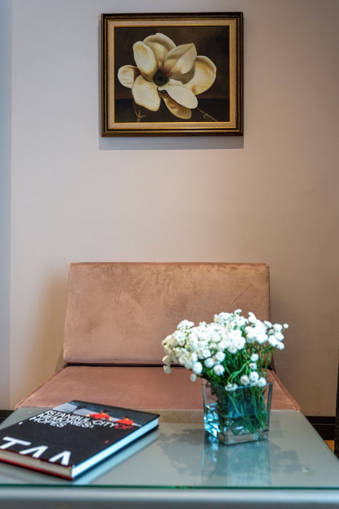 Oran Hotel 6/62