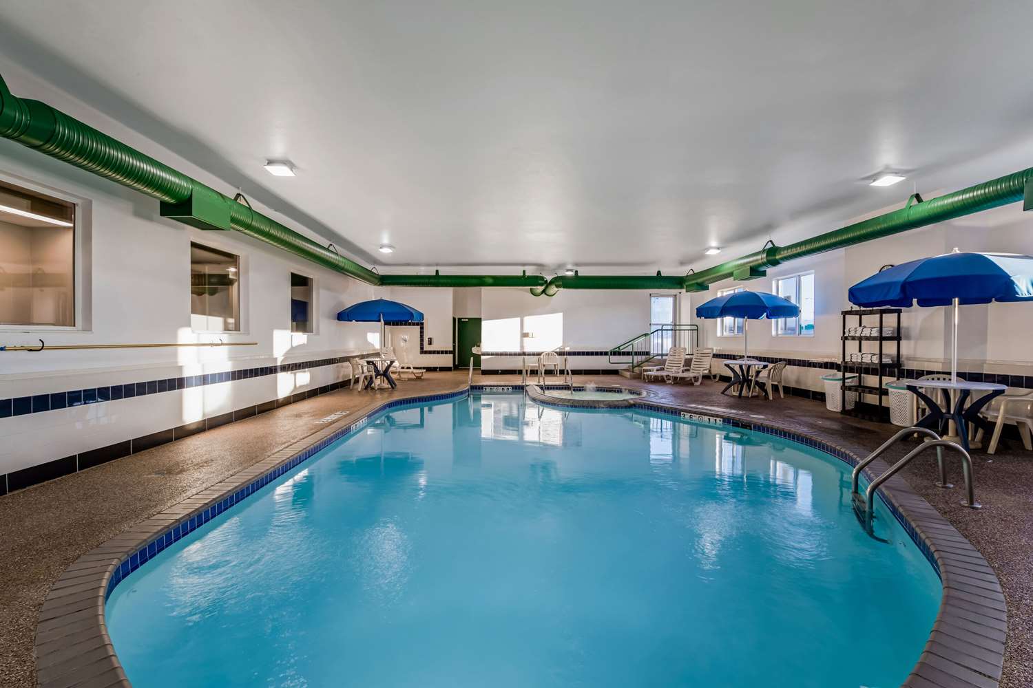 Sleep Inn Suites Green Bay Airport 17/36
