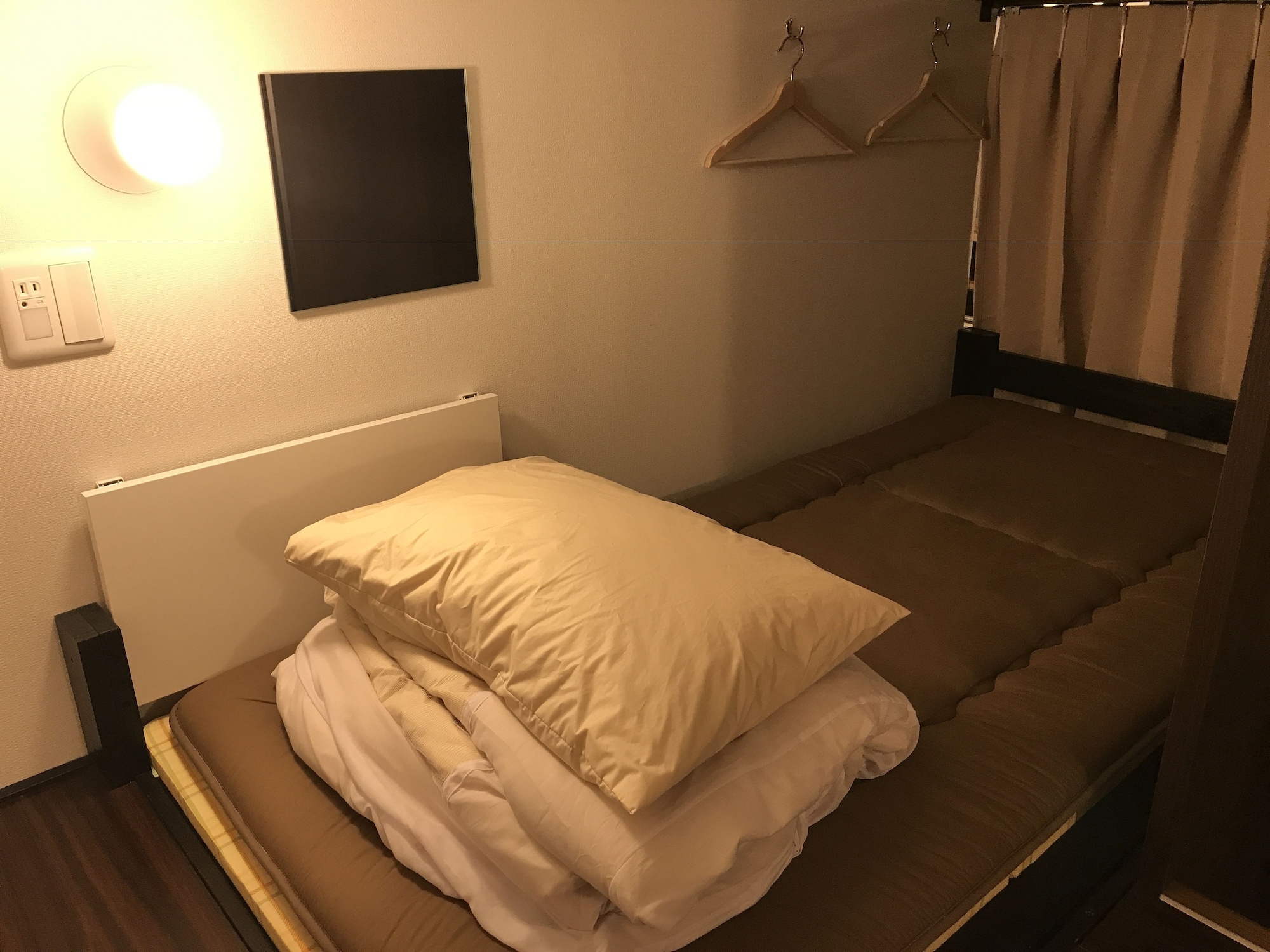 Female Only, Upper, Bunk Bed