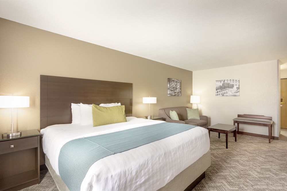 Comfort Inn & Suites Tualatin - Lake Oswego South 16/60