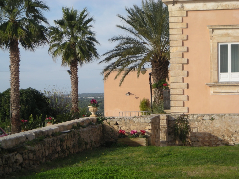 Villa Principe di Belmonte 34/50