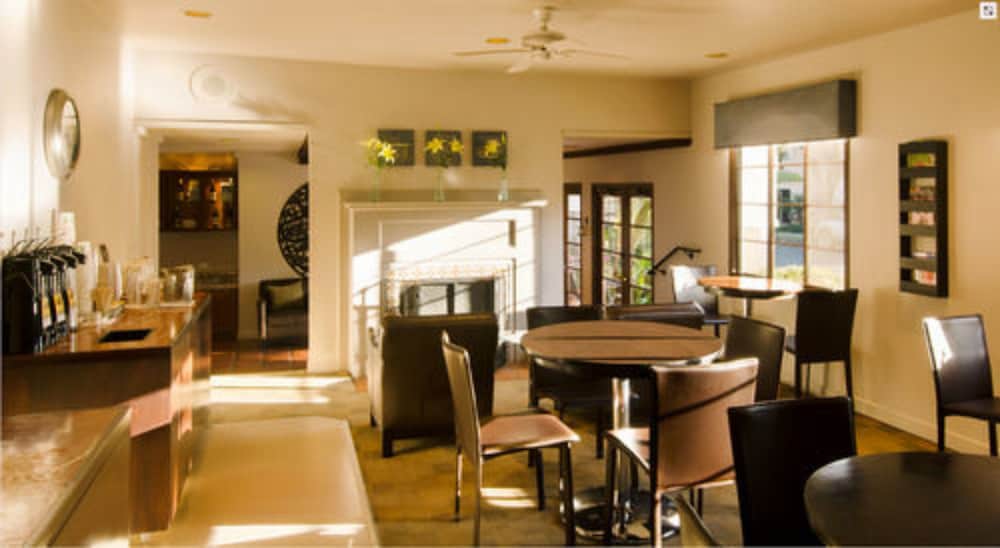 Casa Del Mar Inn 20/31