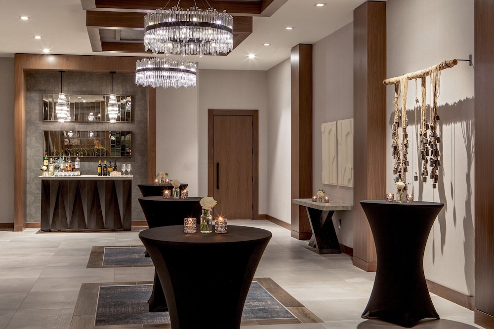 The Artisan at Tuscan Village, Salem, a Tribute Portfolio Hotel 28/50