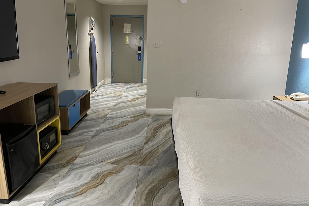 Days Inn by Wyndham Jersey City / NYC Area 18/41