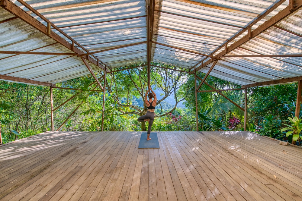 Omega Tours Adventure Company And Eco Jungle Lodge 44/50