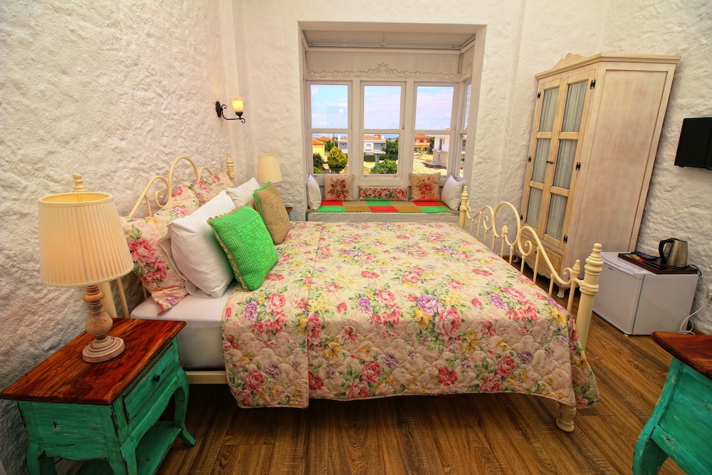 Kupina Butik Otel 67/84
