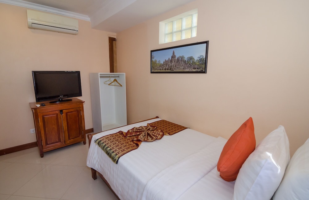 Neth Socheata Hotel 39/75
