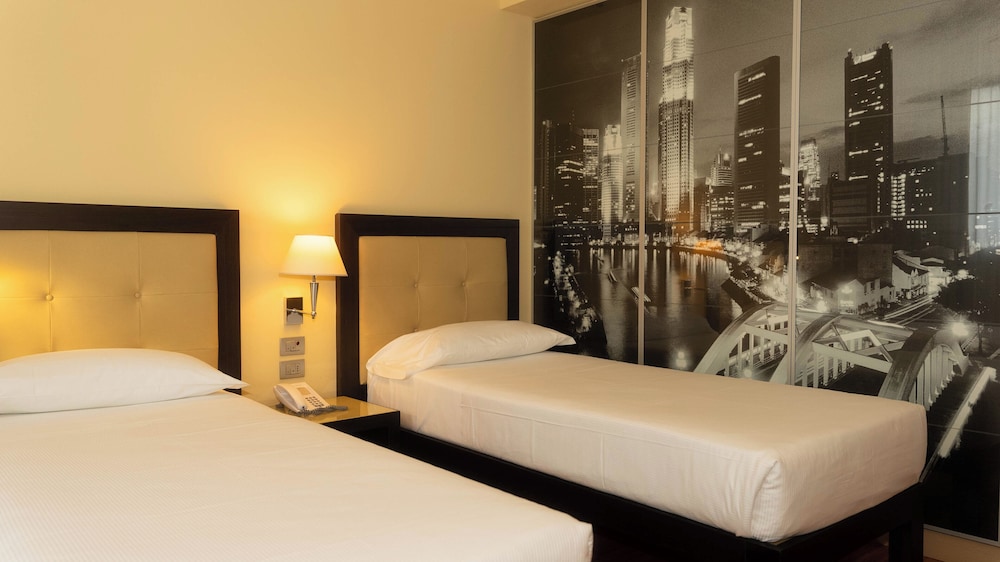 ROOM, ACCESSIBLE