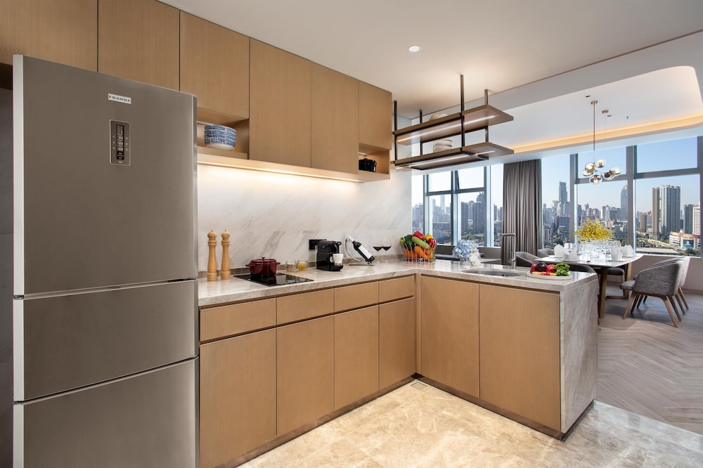 Holiday Inn Wuxi Central Station 4/56