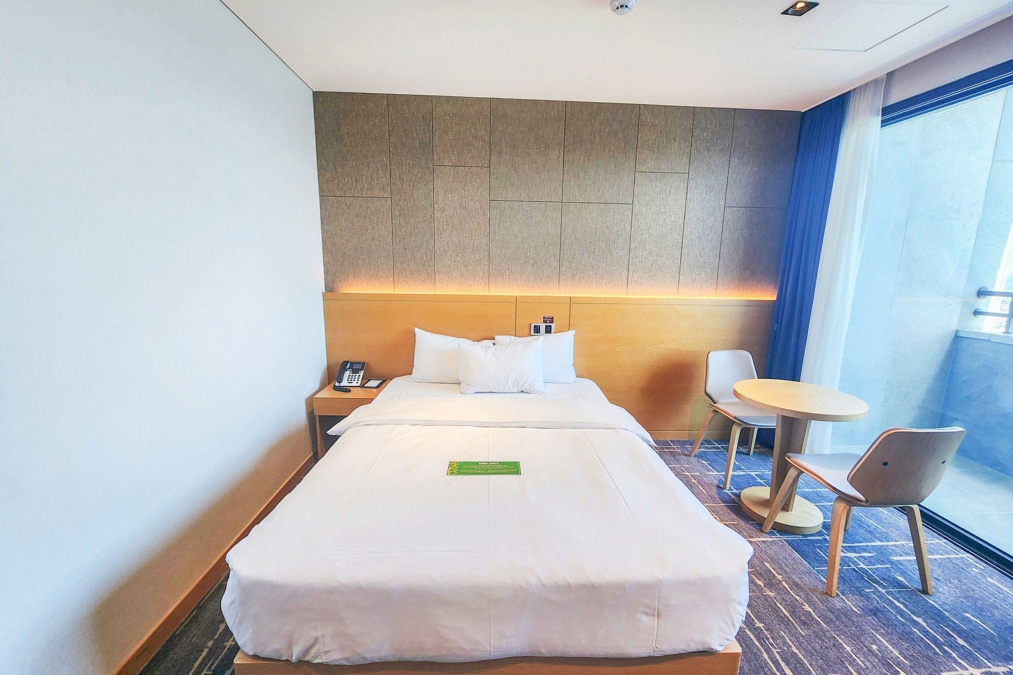 City, Superior, Double Bed, Lake View