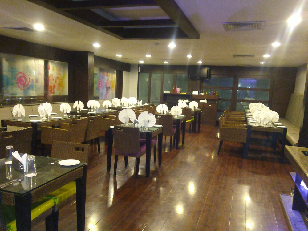Hotel Saurabh Candy By Peppermint 32/39