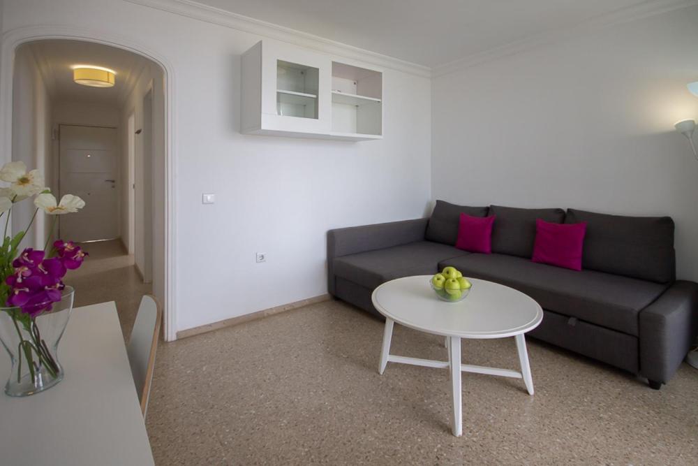 Apartamentos LIVVO Tarahal 68/88