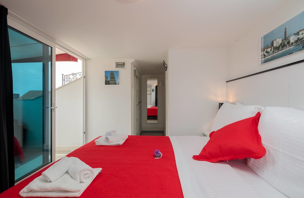 Peristil Luxury Rooms 7/67