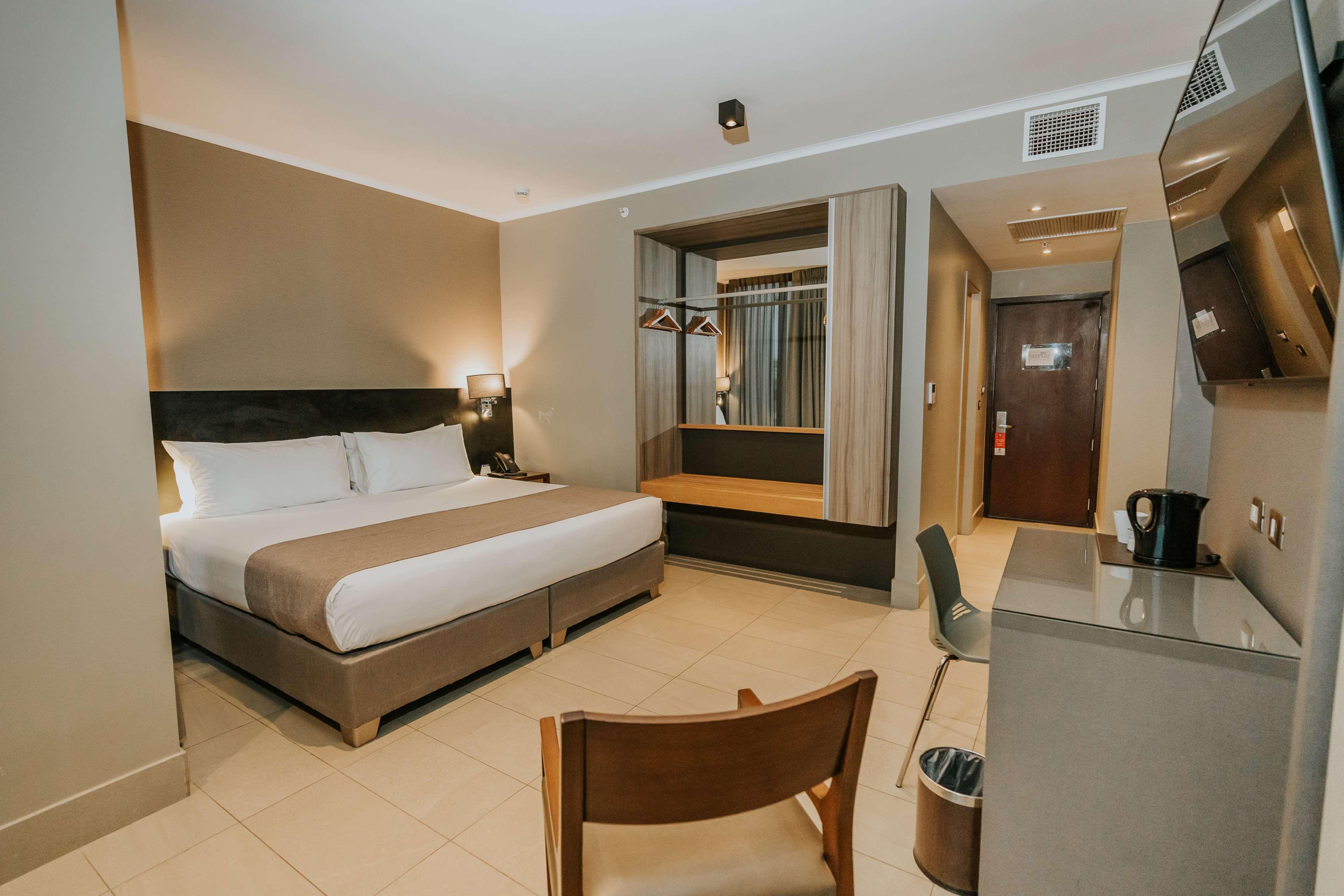 غرفة قياسية بسرير مزدوج، Best Western Ferrat 5/10