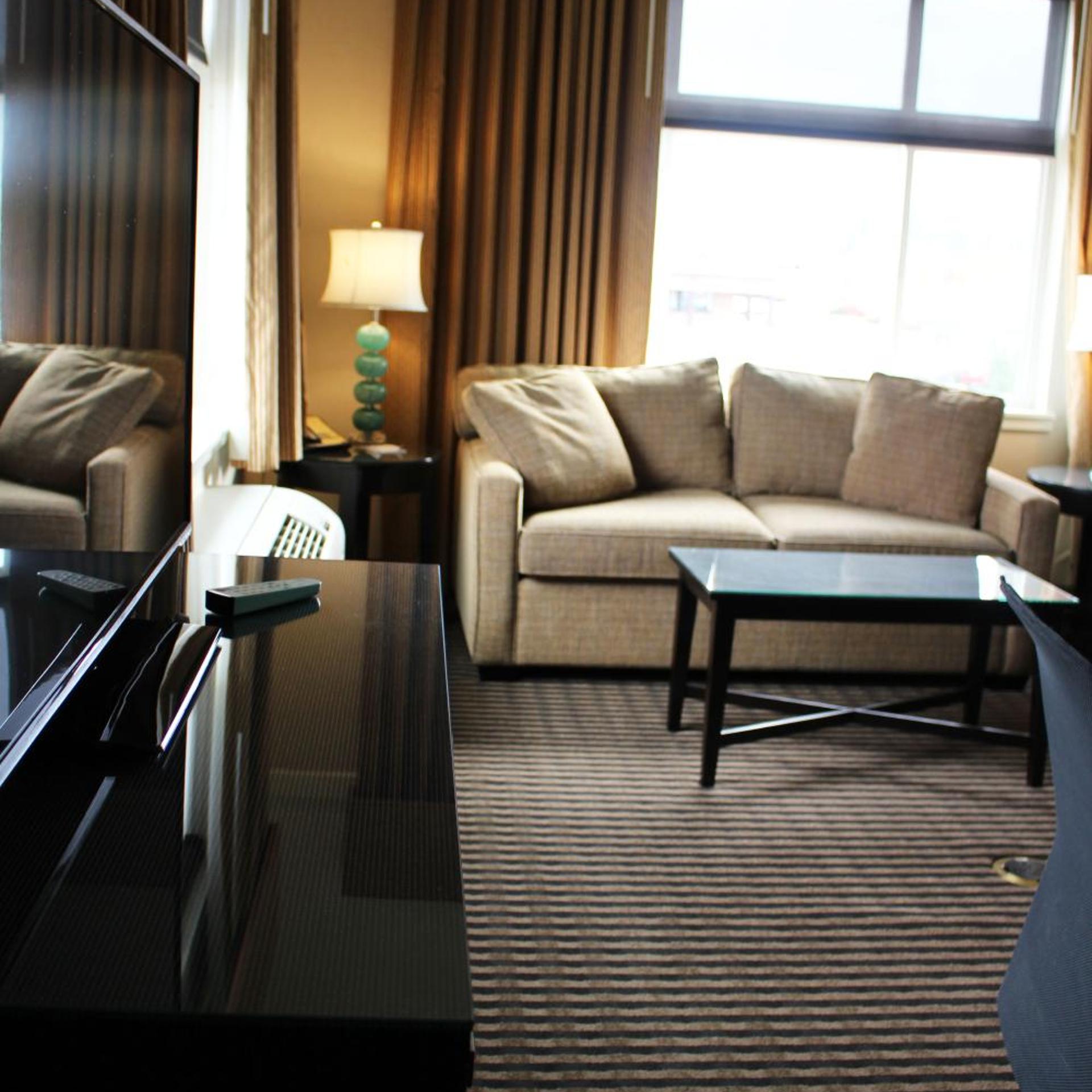 Prairie Hotel 24/37
