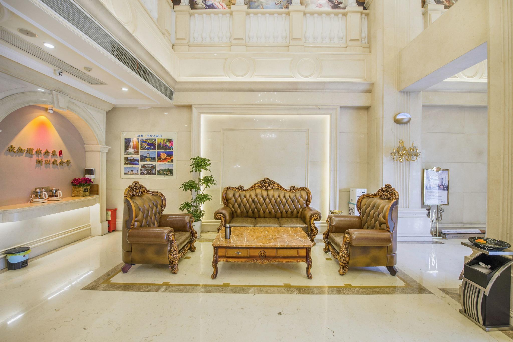 Vienna Hotel (Jiujiang Railway Station) 30/37