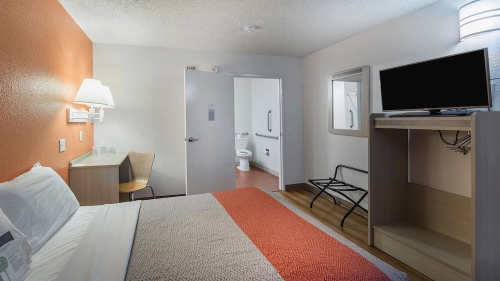 Motel6 Medford, OR - North 27/52