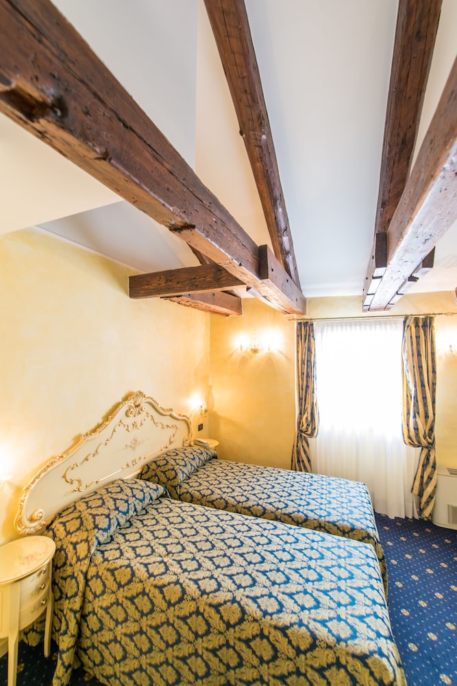 Locanda Ca' Zose 32/40