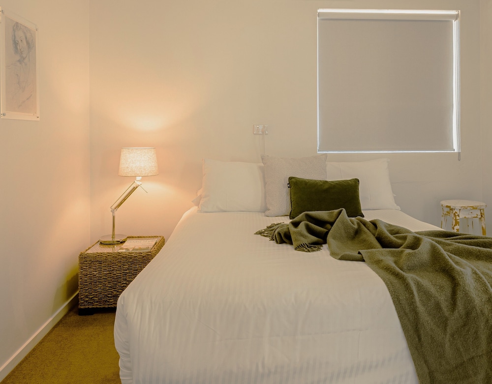 BAY BREEZE BOUTIQUE ACCOMMODATION 21/81