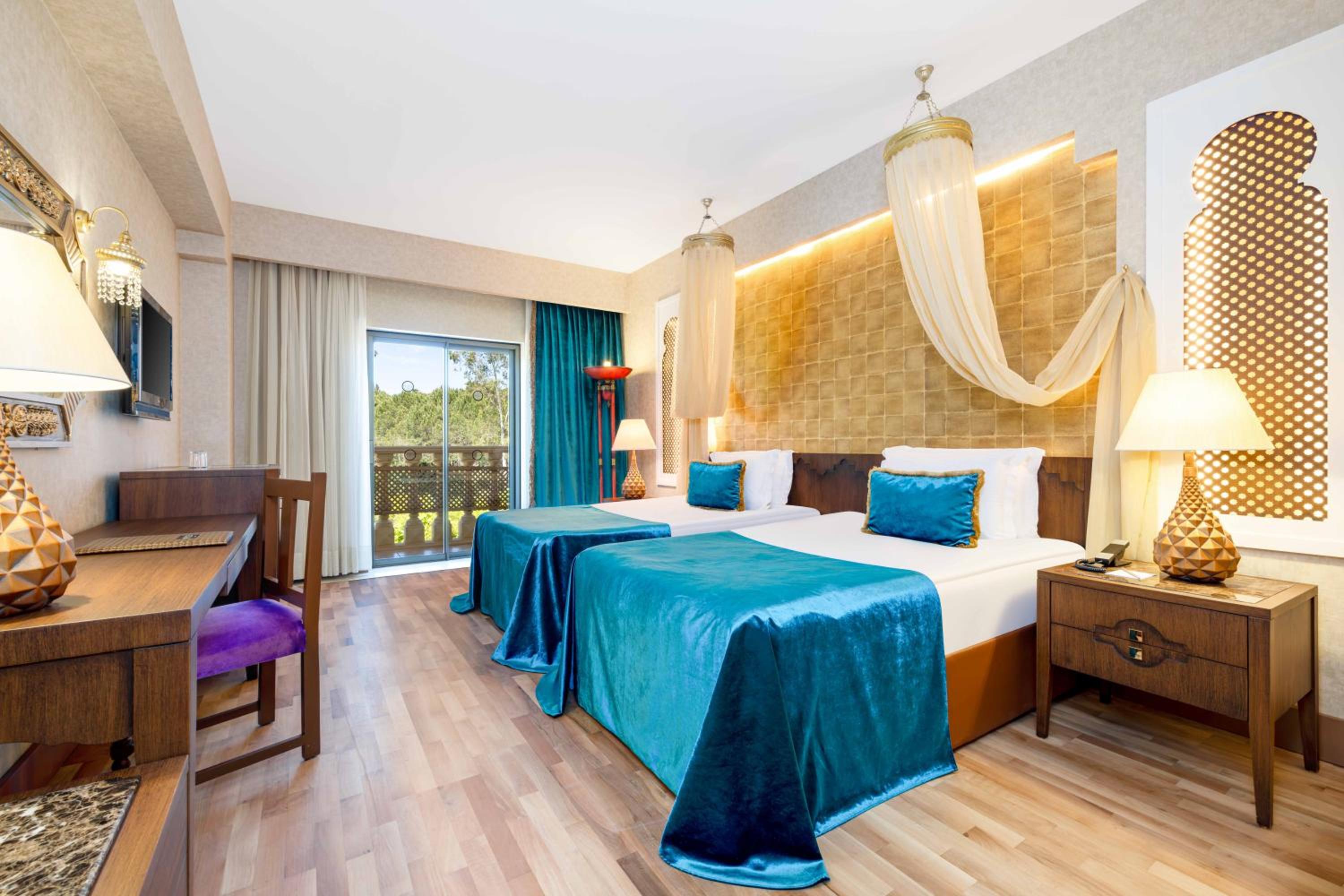 Mint, Villa, Queen and Twin Beds