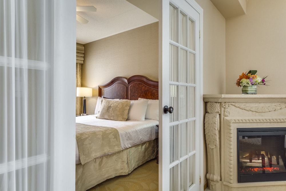 Monte Carlo Inns And Suites Downtown Markham 32/68