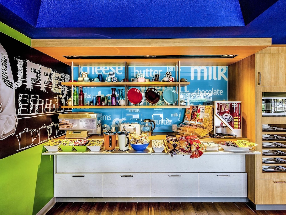 Ibis Budget Dandenong 61/65